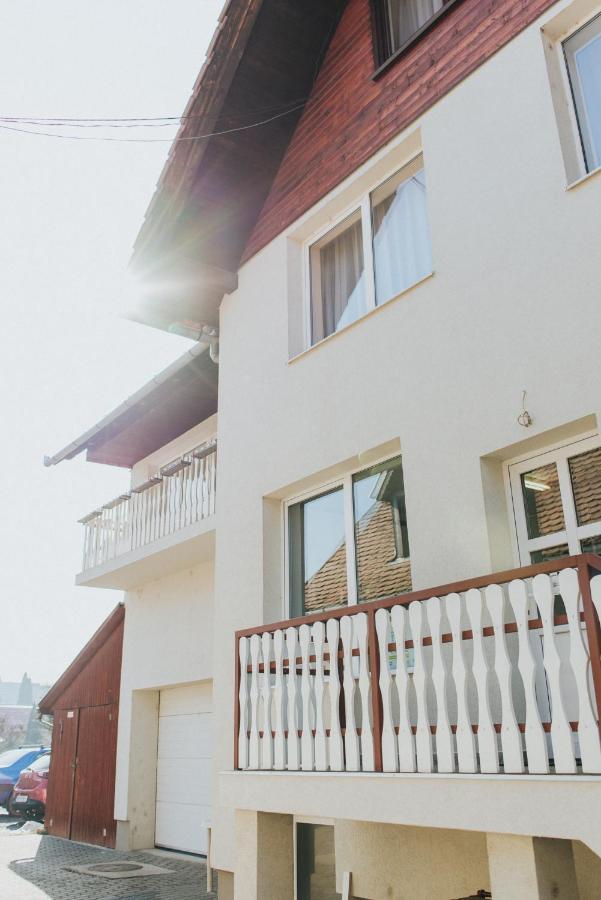 Lotus Apartman Odorheiu Secuiesc Exterior photo